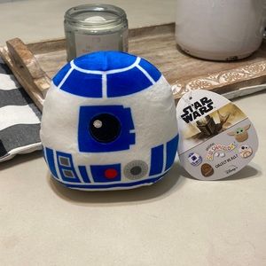NWT R2-D2 squishmallow